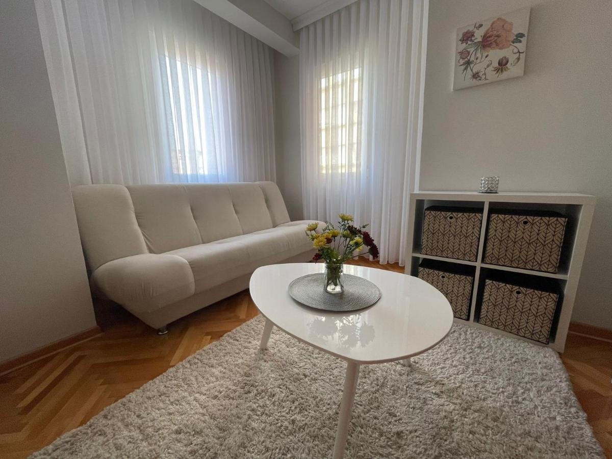 Apartman Filip Lux City Center Novi Pazar Exterior foto